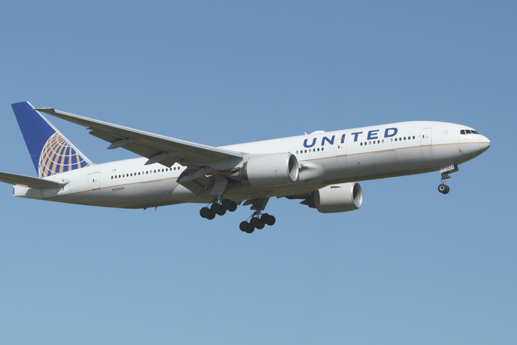 United Airlines Flight Photo