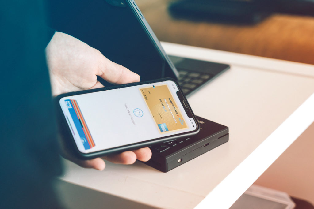 Scanning virtual card at cash register