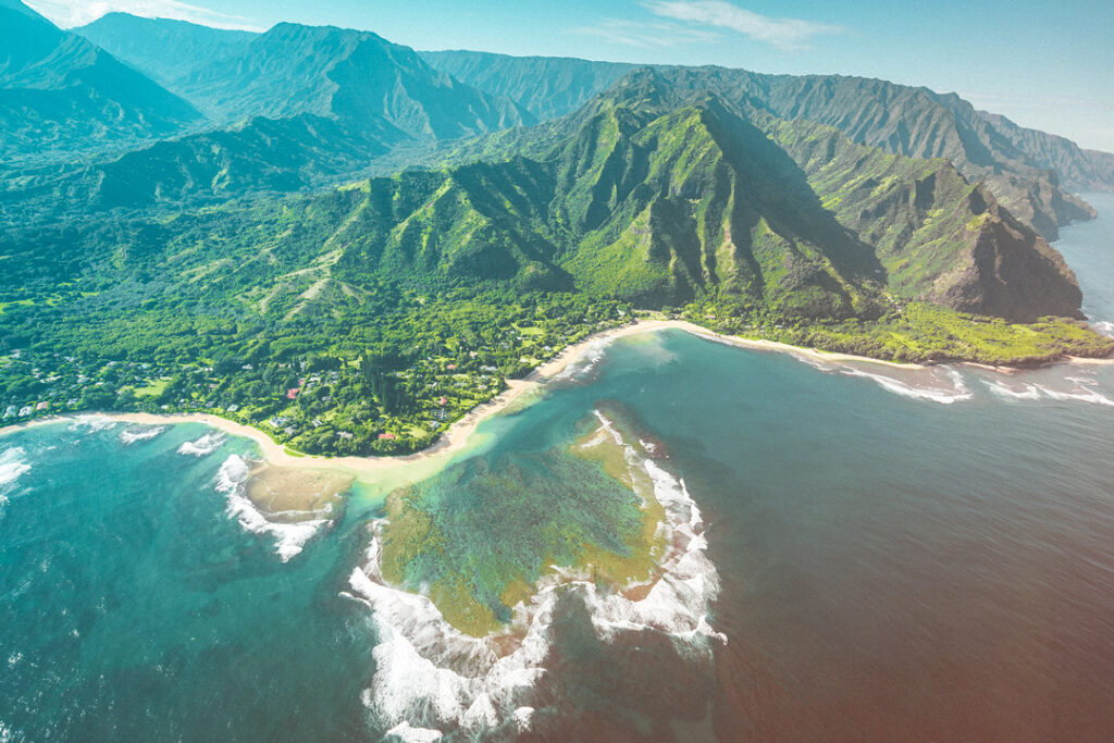 A picture of the island of Hawaii