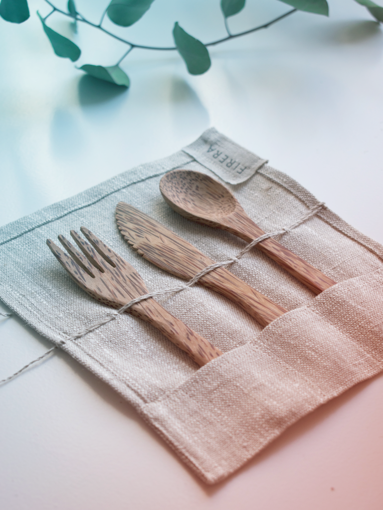 image of a reusable utensil set