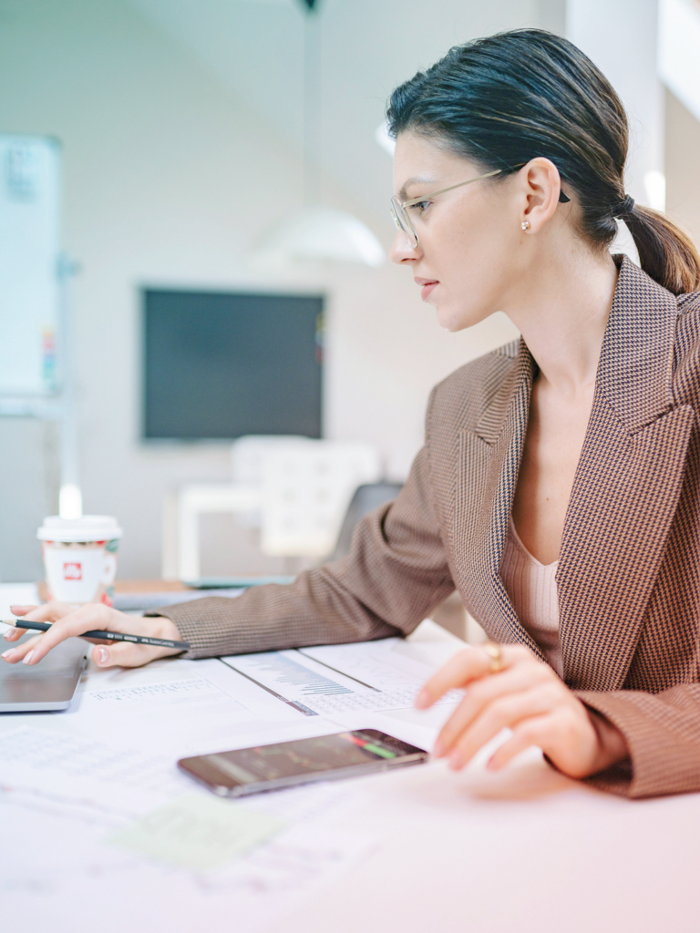 Travel Manager balancing. budget using travel tech